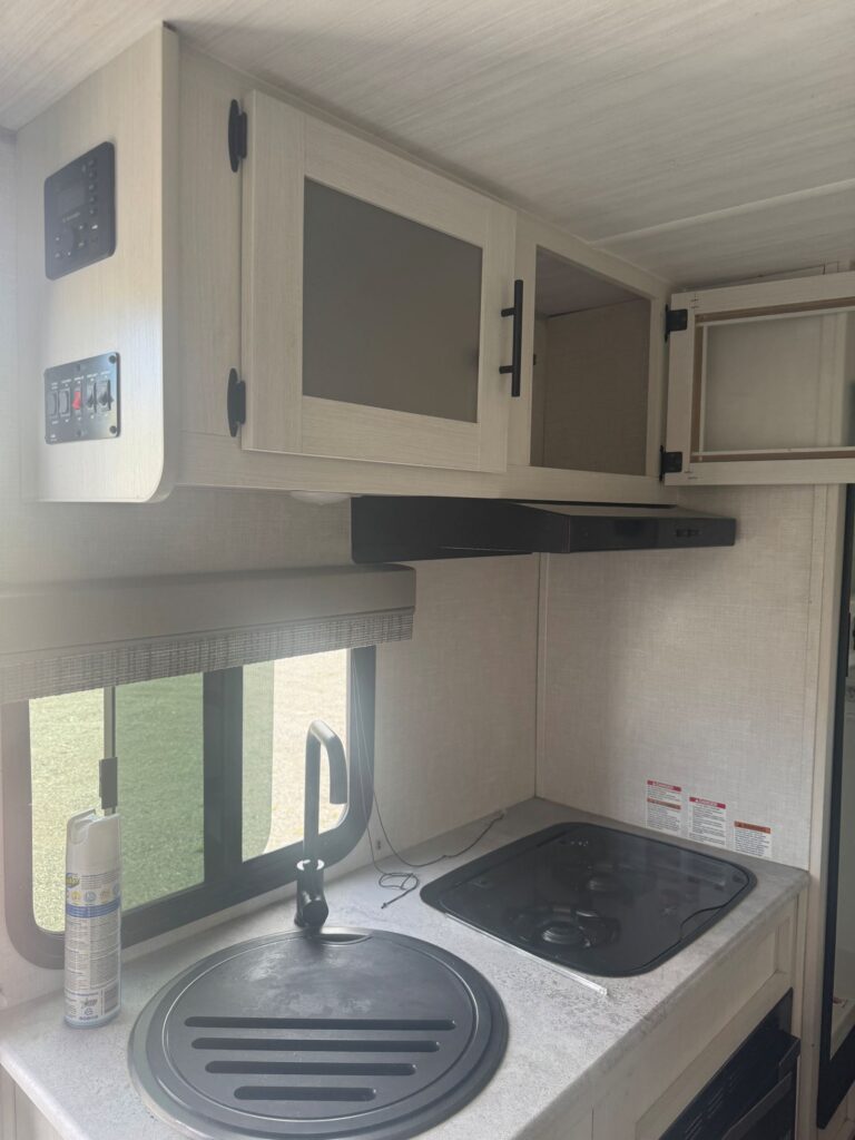 Photo of the kitchen in the rpod